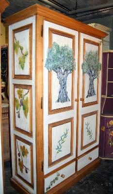 relooking armoire,,armoire décorées sur commande, armoires recyclées, armoires relookées ,decor sur meuble, peinture décorative mobilier